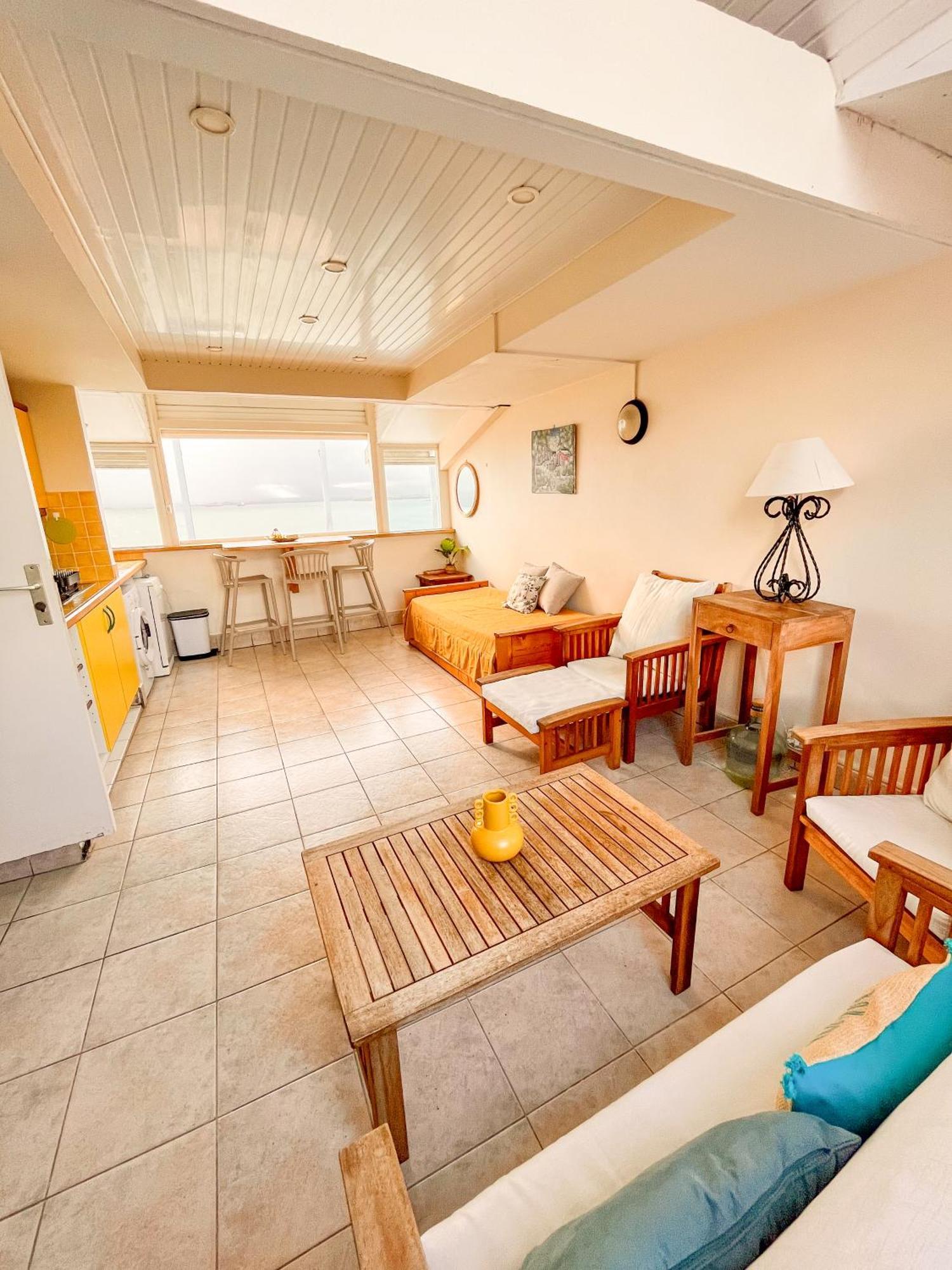 Appartement Les Yuccas, Vue Sur La Mer Et Les Montagnes Le Gosier  Εξωτερικό φωτογραφία